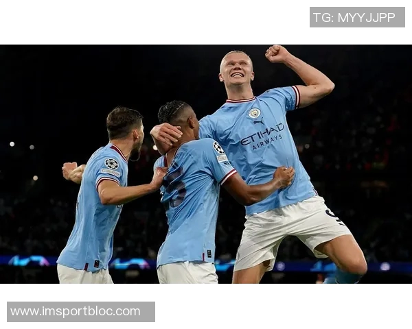 哈兰德分享全队庆祝合影感慨艰难时刻坚持不懈的奋斗精神 哈兰德分享全队庆祝合影感慨艰难时刻坚持不懈的奋斗精神