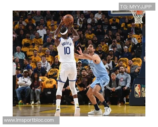 科尔谈SGA与巴特勒造犯规技巧强调防守时应向裁判展示双手 科尔谈SGA与巴特勒造犯规技巧强调防守时应向裁判展示双手