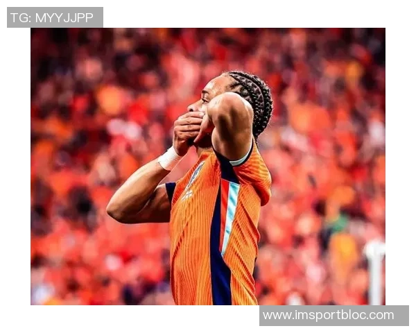 哈维西蒙斯立志在热刺争夺荣誉自律信念引领职业生涯