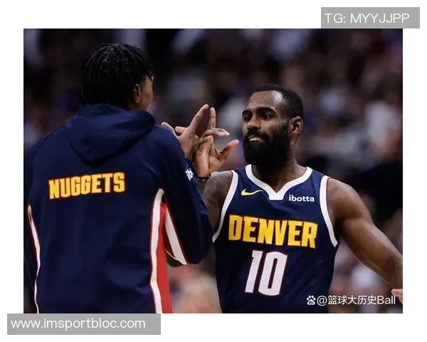 小哈达威半场表现抢眼9投5中三分命中率高效贡献12分助力球队进攻