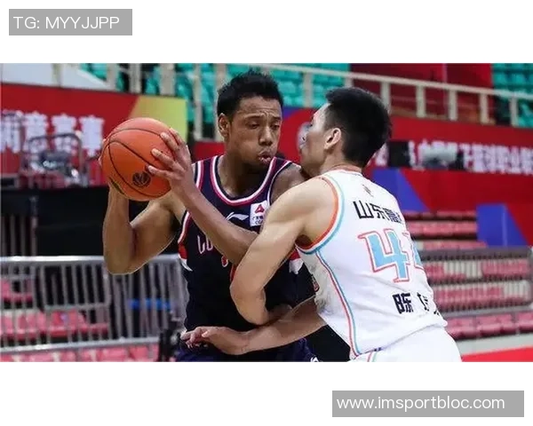 祝铭震19分钟高效表现7中5砍下16分三分球6中4展现出色状态