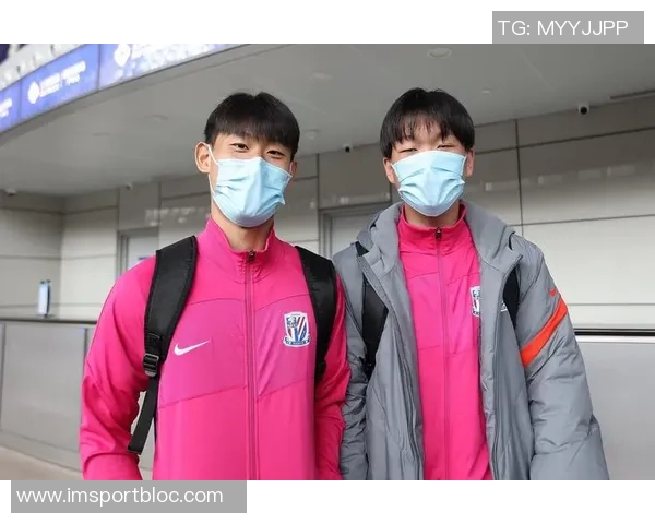 河南队今日启程前往上海浦东备战与海港热身赛全力以赴争取胜利