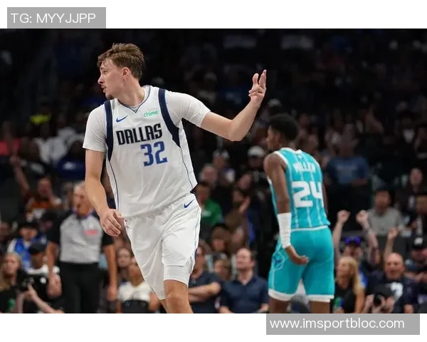 弗拉格单场30分创纪录成第二年轻球员仅次于詹姆斯35分更年轻